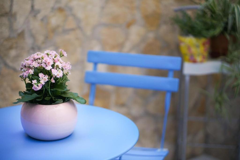 Blue Courtyard Not Valid Apartment Bari Exterior photo